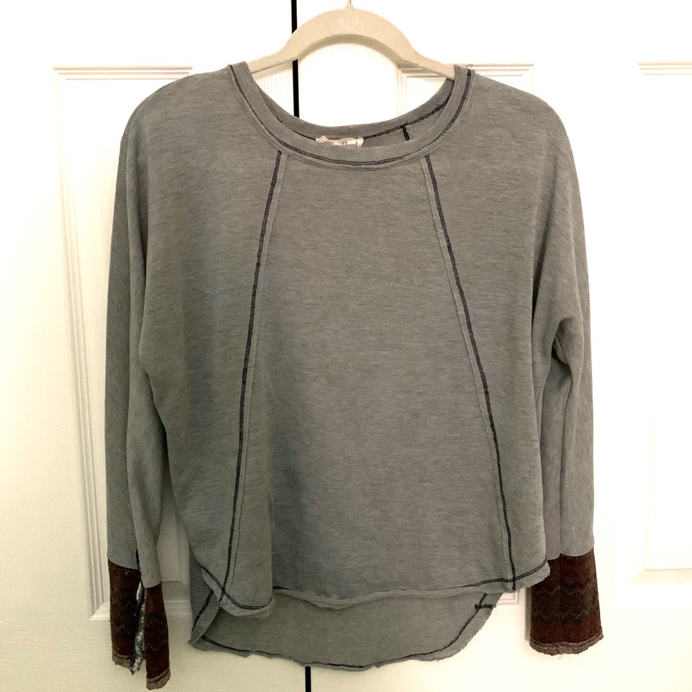 Women’s long sleeve top